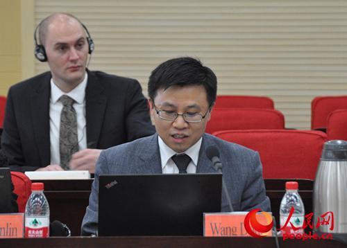 北京大学中美人文交流研究基地执行副主任王栋